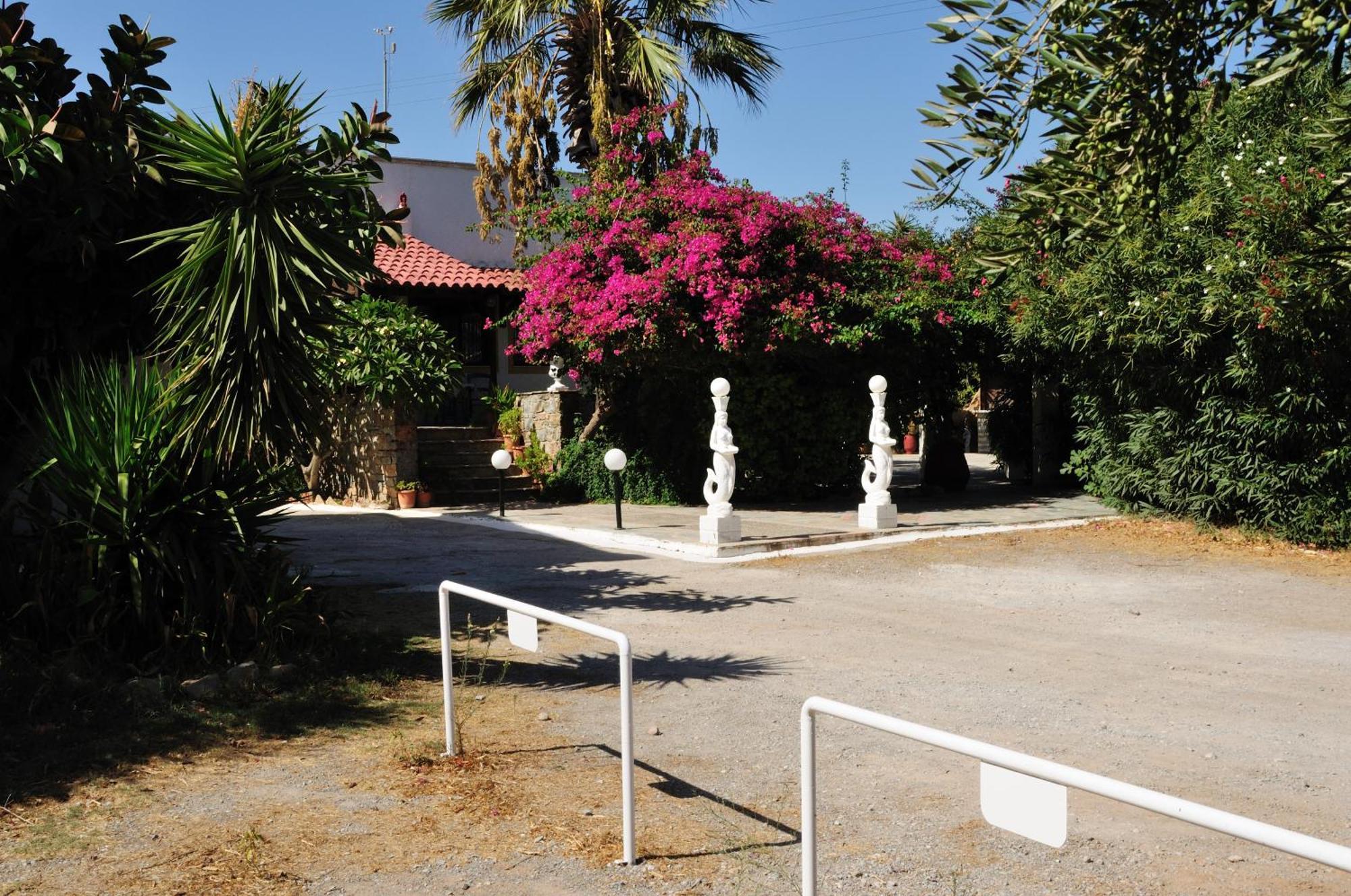 Hotel Marina Village Sitia  Exteriör bild